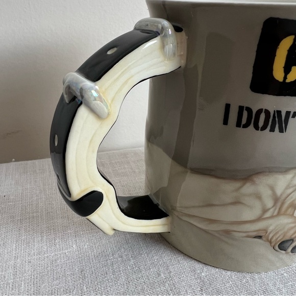 Brett Longly I Don’t Do Mornings Yellow Lab Mug 3D with Collar Handle - Picture 5 of 7